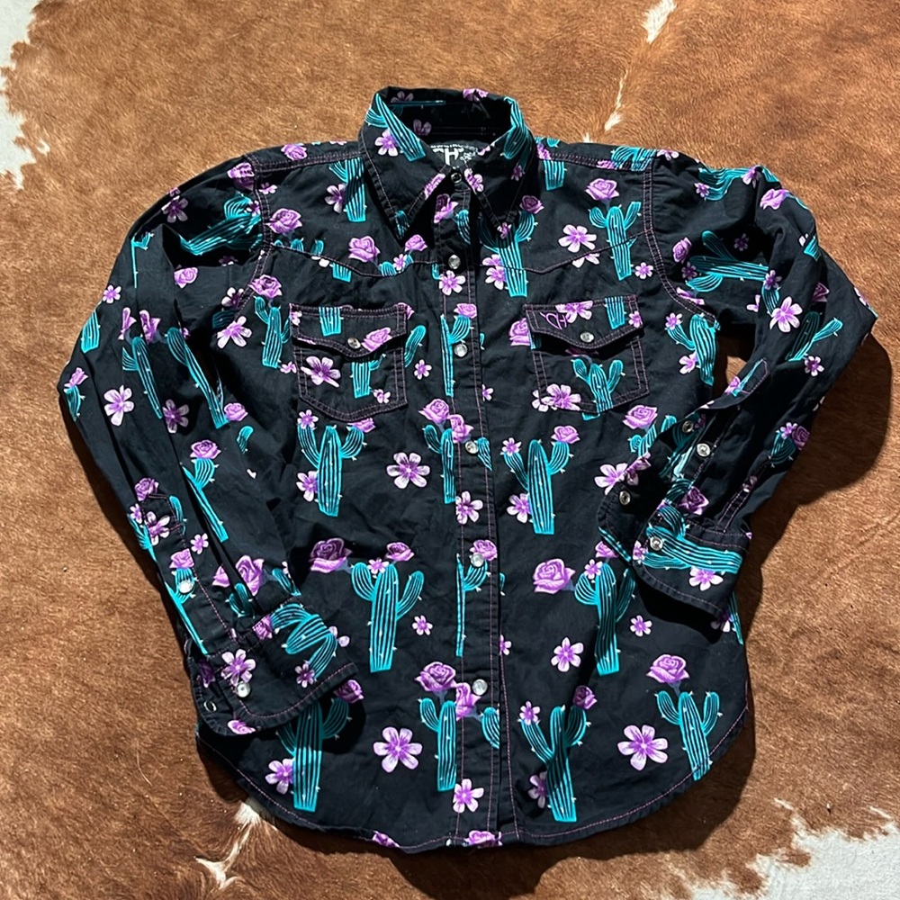 Girls snap shirt medium